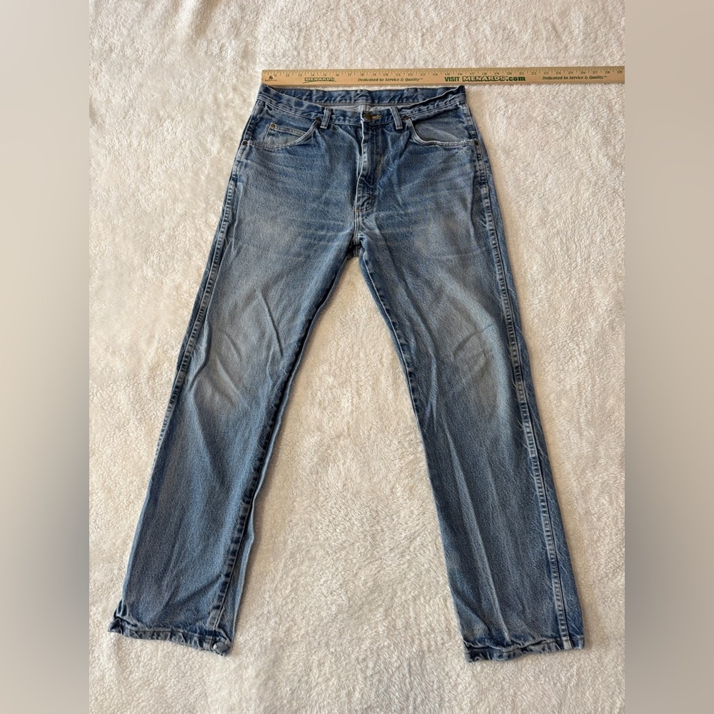 Vintage 90s Light Wash Wrangler Rugged Wear Jeans (34x32)